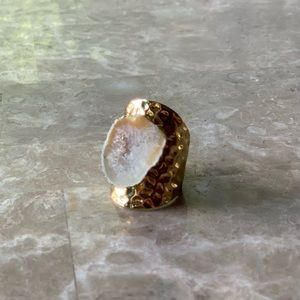 Quartz cocktail ring